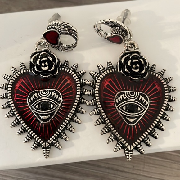 ✨New Dolls Kill Red Heart Angel Wings Dangle Earrings✨ - Picture 10 of 14